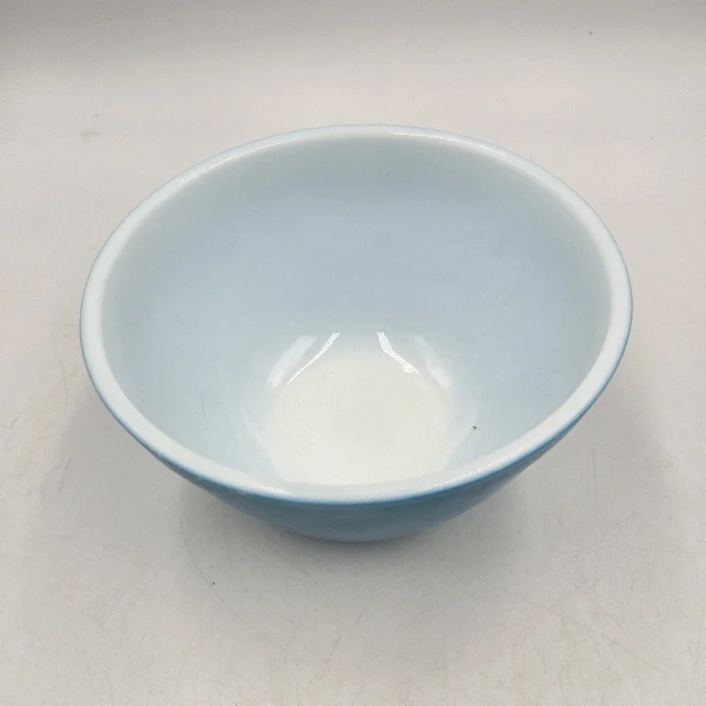 Vintage Pyrex 401 Turqoise Mixing Bowl 1.5 Pint Robins Egg Blue Small